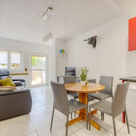 Holiday home Chavicoto By Interhome Empuriabrava