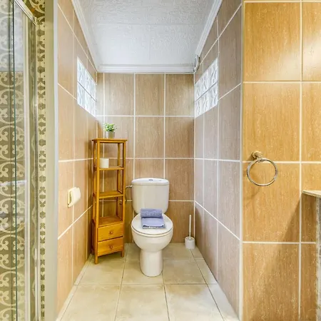 Chavicoto By Interhome Empuriabrava