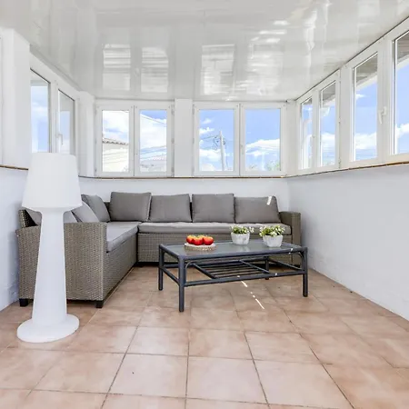 Chavicoto By Interhome * Empuriabrava