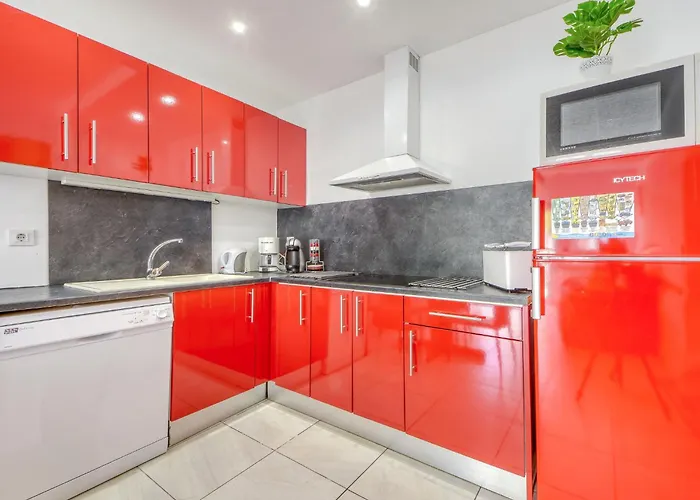 Chavicoto By Interhome Empuriabrava
